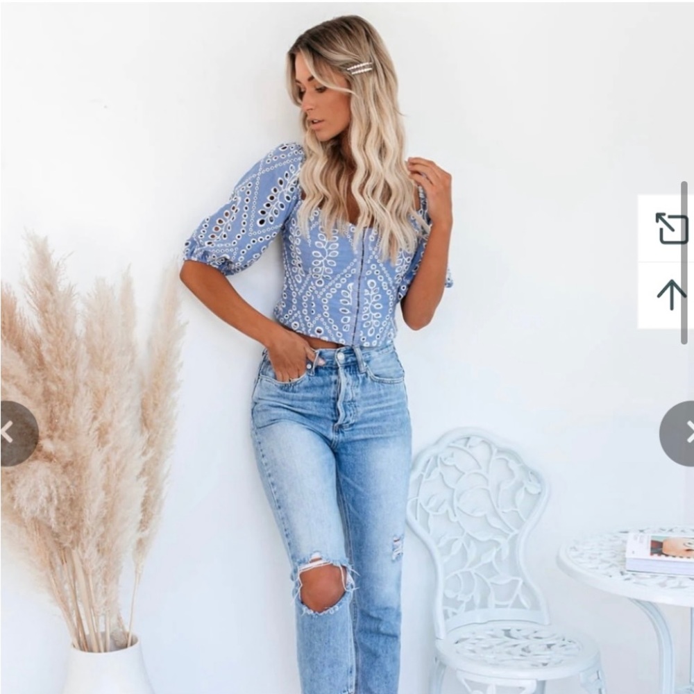 Vici June Swoon Cotton Blend Eyelet Cropped Top - Picture 5 of 12